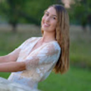 Meet your Posher, Thalia